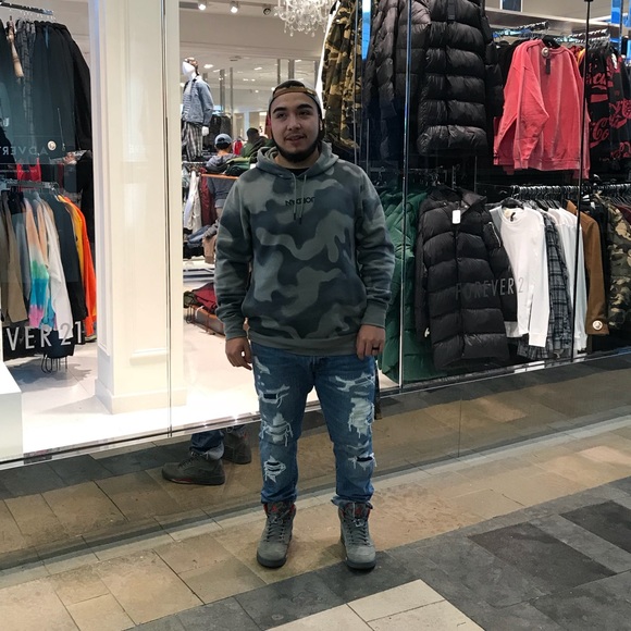 Meet your Posher, David - Picture 1 of 1